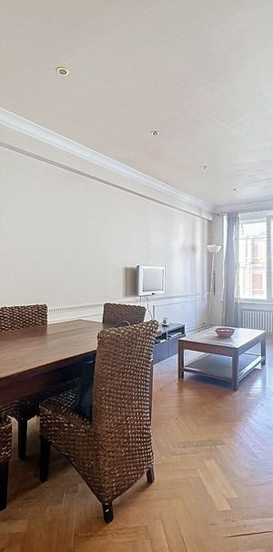 Appartement te huur in Elsene voor € 1.100 met 1 slaapkamer - Photo 1