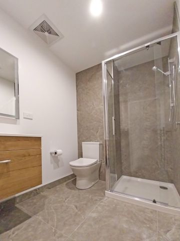 Ellerslie - Stunning 12th Story Penthouse - Photo 3