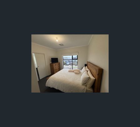 10 Stakes Street, St Clair, SA 5011 - Photo 2