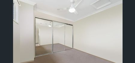 Spacious Dual Living Family Home in Ormiston - Photo 3