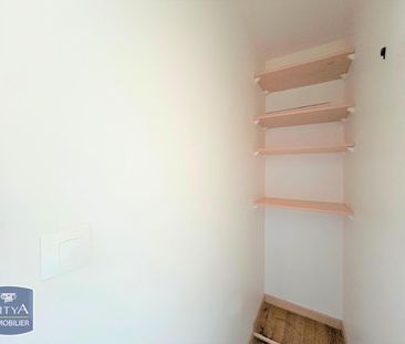 Location Appartement 2 pièces 47m² COUTRAS 33230 - Photo 5