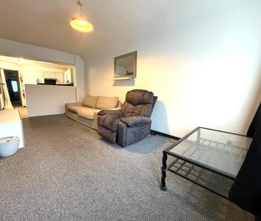 2 bedroom detached bungalow to rent - Photo 2