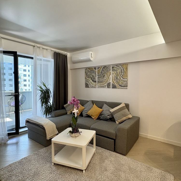Închiriere Apartament 3 camere, 2 băi, terasă + Parcare | Cortina Nort - Photo 1