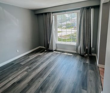 For Lease - 217 Septonne Avenue Unit# Main, Newmarket, Ontario - Photo 2