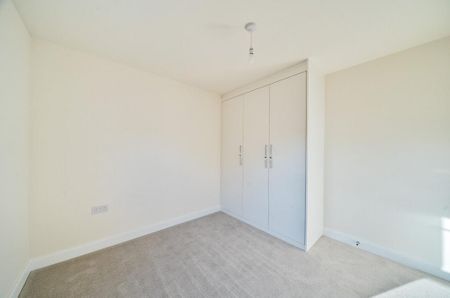 4 bedroom detached house to rent - Photo 5