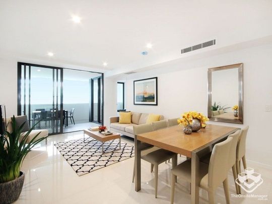 GARDEN CITY LUXURY APARTMENT FOR RENT - Photo 1