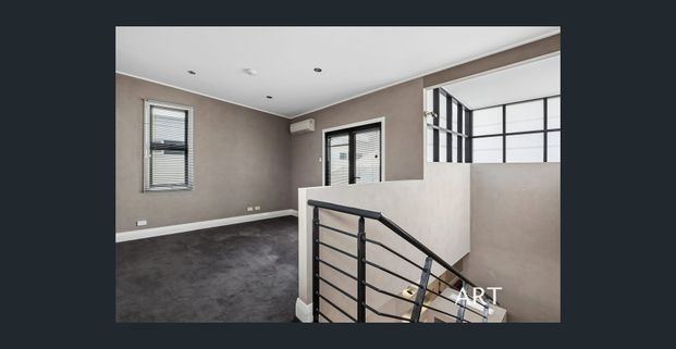 Inner-City Elegance in an Unbeatable Beaufort Street Locale - Photo 1