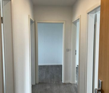 Familienwohnung mit Einbauküche und Balkon - Photo 2