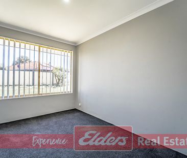 BREE IS THE PLACE TO BE! - Photo 4