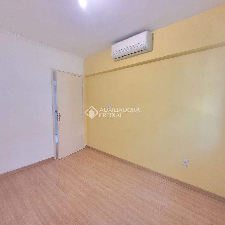 Apartamento com 3 quartos e 65m² para alugar em Mont Serrat, Porto Alegre. - Photo 1
