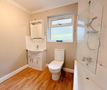 3 bedroom detached bungalow to rent - Photo 5