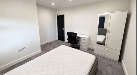 Room 4, Queen Margarets Road, Coventry - Photo 5