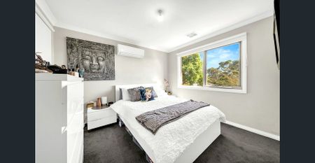 Stylish Low-Maintenance Townhouse with Dandenong Ranges Views - Photo 4