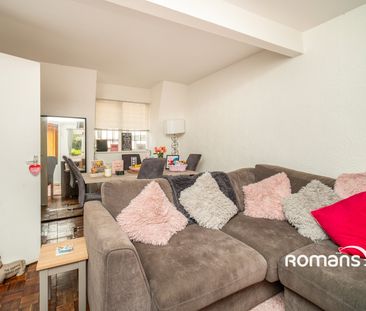 2 bedroom property to rent - Photo 1