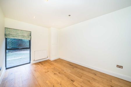 Josephine Avenue, London, SW2, London - Photo 3