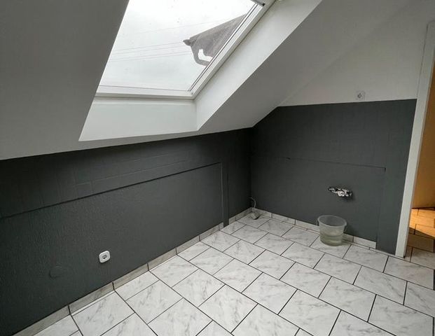 Schöne helle Dachgeschosswohnung in Marl Sinsen - Photo 1