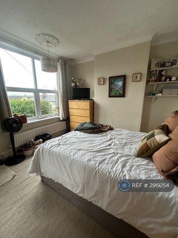 2 bedroom terraced house to rent - Photo 4