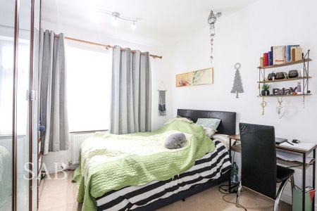 3 bedroom terraced house to rent - Photo 2