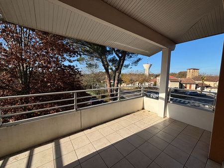Location Appartement 2 pièces 47m² - Photo 4