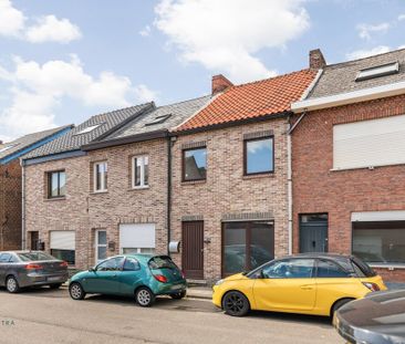 Rijwoning met 2 slpkrs en tuin in het centrum van Bonheiden - Foto 4