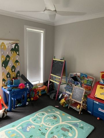 FAMILY HOME IN POPULAR MOORE CREEK - Photo 4