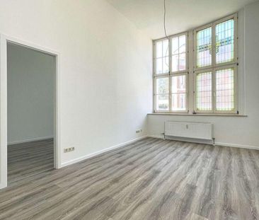 Stilvoll modernisierte 2-Raum-Wohnung mit Aufzug - Photo 1