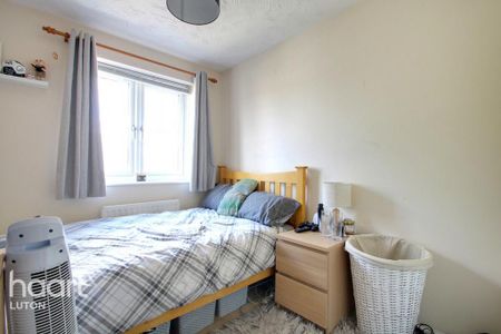 3 bedroom end of terrace house to rent - Photo 5