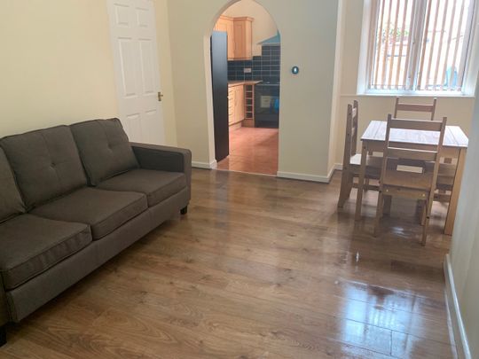 Room in a Shared House, Nona Street, M6 - Photo 1