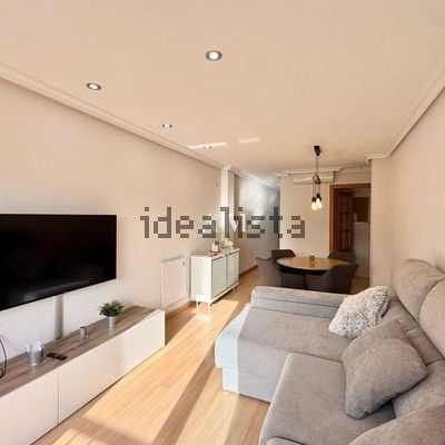 Alquiler de piso en Los Montesinos - Foto 1