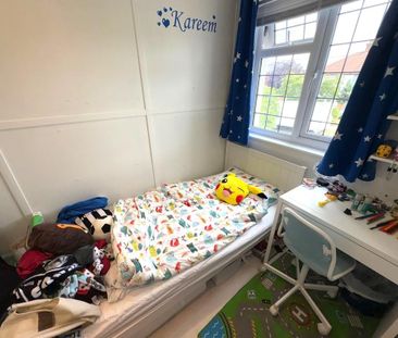 3 bedroom semi-detached house to rent - Photo 3