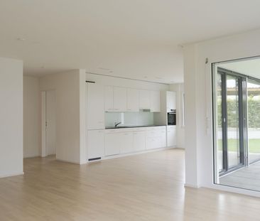 Hochwertige 3.5 -Zimmer Wohnung/1. OG/Minergie-Standard/NK-Pauschale - Photo 2