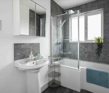 1 bedroom in a house share to rent - Photo 6