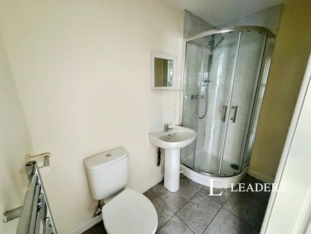 4 bedroom detached house to rent - Photo 4
