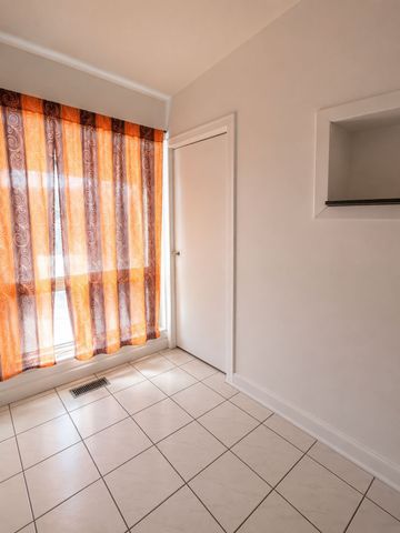 For Lease - 540 Mccowan Road Unit# Main Floor, Toronto, Ontario - Photo 2