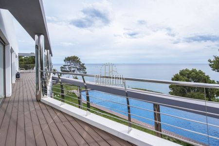 Modern seafront villa with incredible panoramic sea views in elite residential area of Altea, Alicante, Valencia - Photo 3