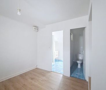 Location Appartement 6 pièces 103m² PRIVAS 07000 - Photo 5