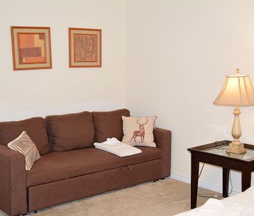 For Lease - 8685 Dogwood Crescent, Niagara Falls, Ontario - Photo 1