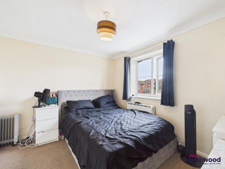 2 bedroom end of terrace house to rent - Photo 5