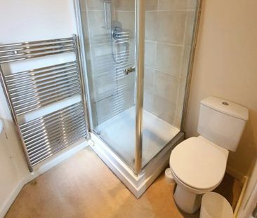 Flat to rent on - Photo 3