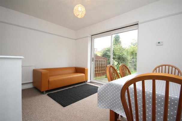 4 bedroom semi-detached house to rent - Photo 1