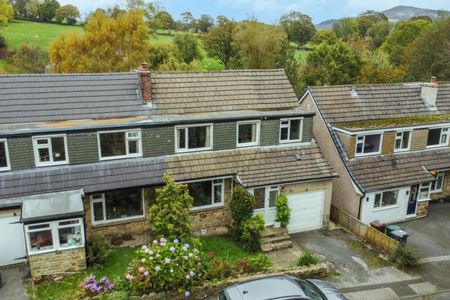 4 bedroom House To Let - Photo 4