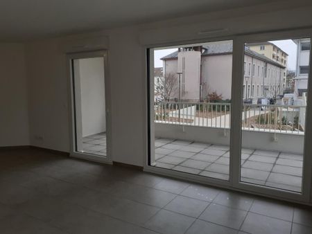 Location Appartement 3 pièces 66m² RUMILLY 74150 - Photo 2