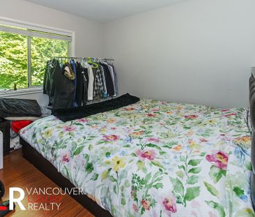 None in West Vancouver, BC - Photo 4