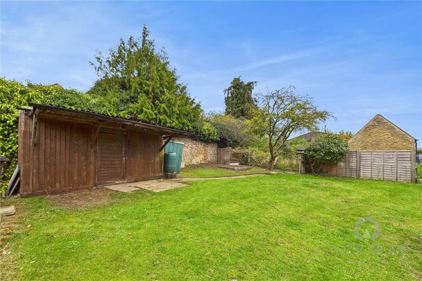 2 bedroom end of terrace house to rent - Photo 1