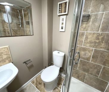 2 bedroom flat to rent - Photo 6