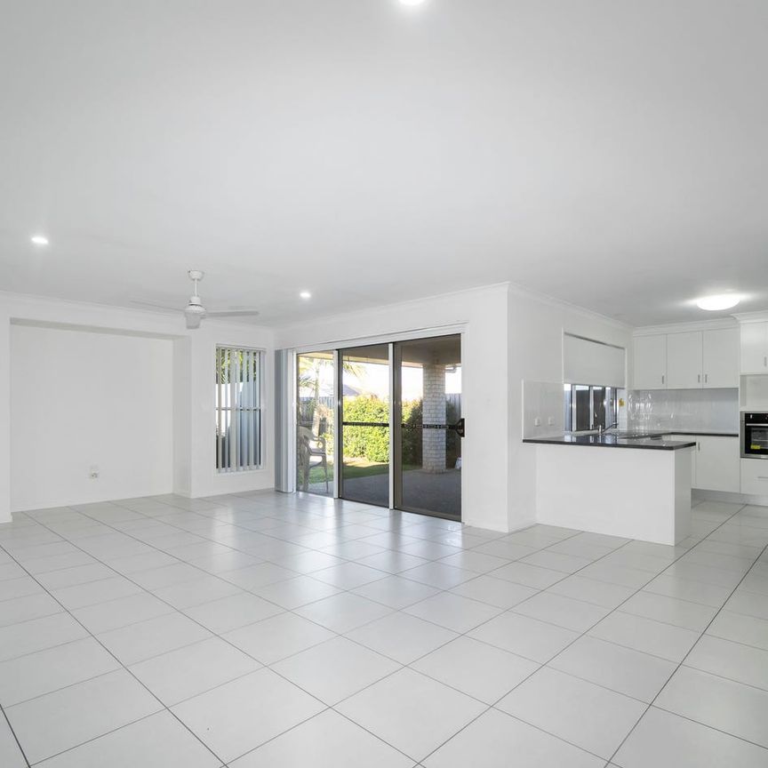 Modern, Spacious Brick Unit in Avenell Heights - Photo 1