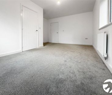 3 bedroom end of terrace house to rent - Photo 3