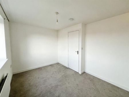 3 bedroom - Photo 3