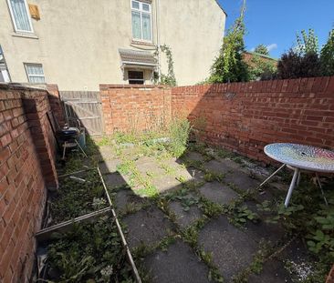 2 bedroom terraced house to rent - Photo 5