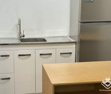 $500/Wk Studio - Fully Furnished - Photo 5